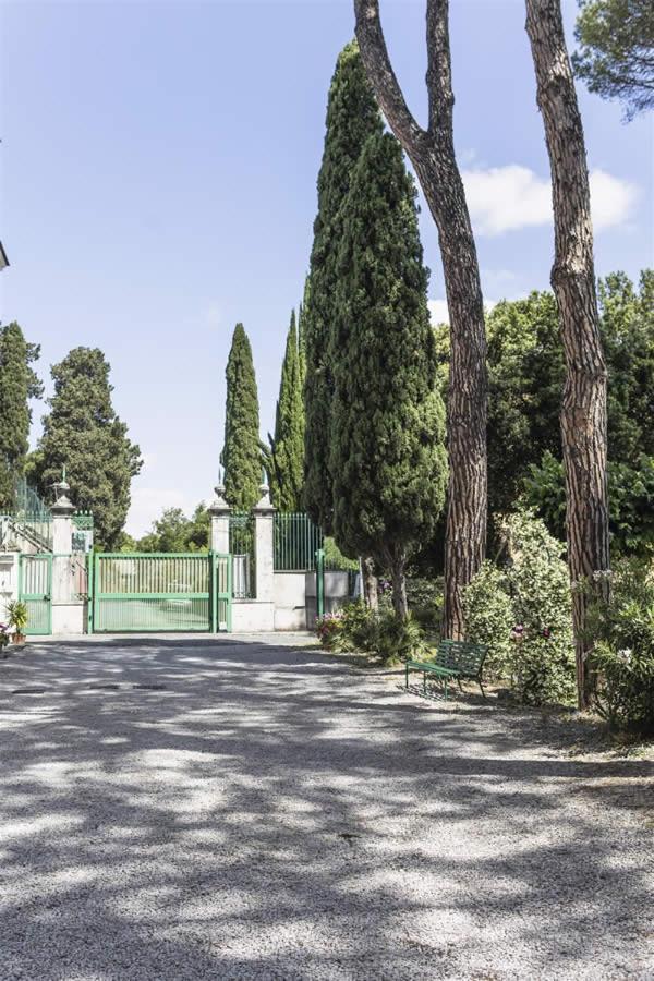 San Luigi - Residenza Gemelli Hotel Rome Bagian luar foto